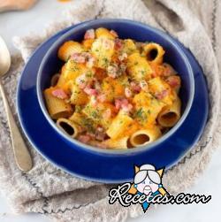 Pasta con calabaza y tocino