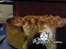 Pastel salado de queso y piña