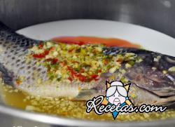 Pescado en dos salsas