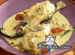 Pescado molee (Filete de pescado con hojas de curry y masala de especias )