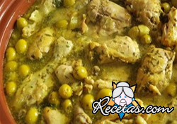 Pollo en salsa de aceitunas