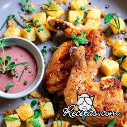 Pollo asado, patatas rebozadas y salsa de mostaza
