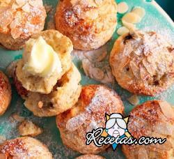 Scones de plátanos y almendras