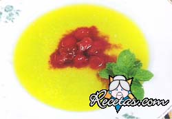 Sopa de melón y guindas