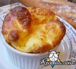 Soufflé de ave y hongos