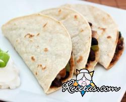 Tacos vegetarianos con frijoles negros