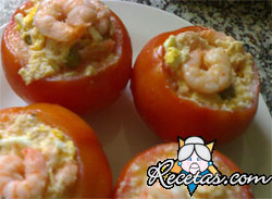 Tomates rellenos fríos