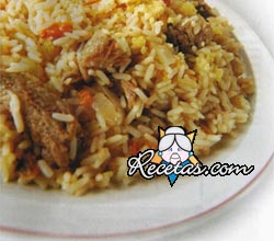 Guiso de carne con vegetales y arroz