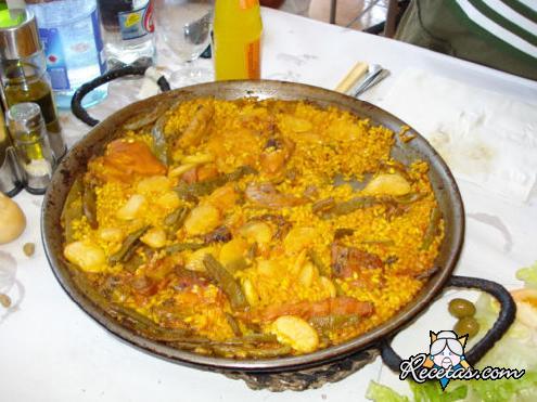 Paella valenciana