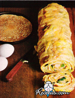 Panqueque arrollado relleno