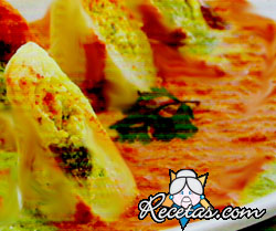 Papas rellenas al curry (Aloo dum chutney walla)