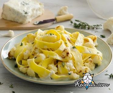 Pappardelle con coliflor y crema de de queso azul