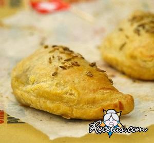 Paquetitos integrales de espinacas, peras y gruyére