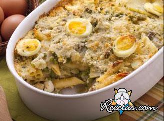 Pasta al horno con alcachofas, patata...