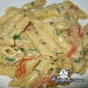 Pasta con Filadelfia y atún