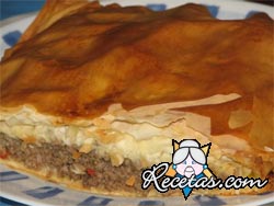 Pastel de carne en masa filo