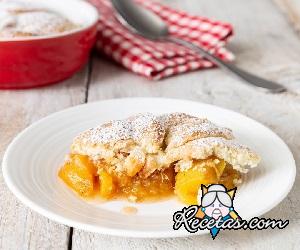 Pastel (cobbler) con melocotones