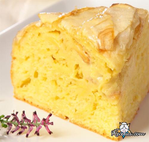 Pastel de manzanas y yogur