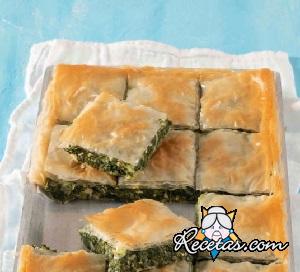 Pastel griego de espinacas y queso feta