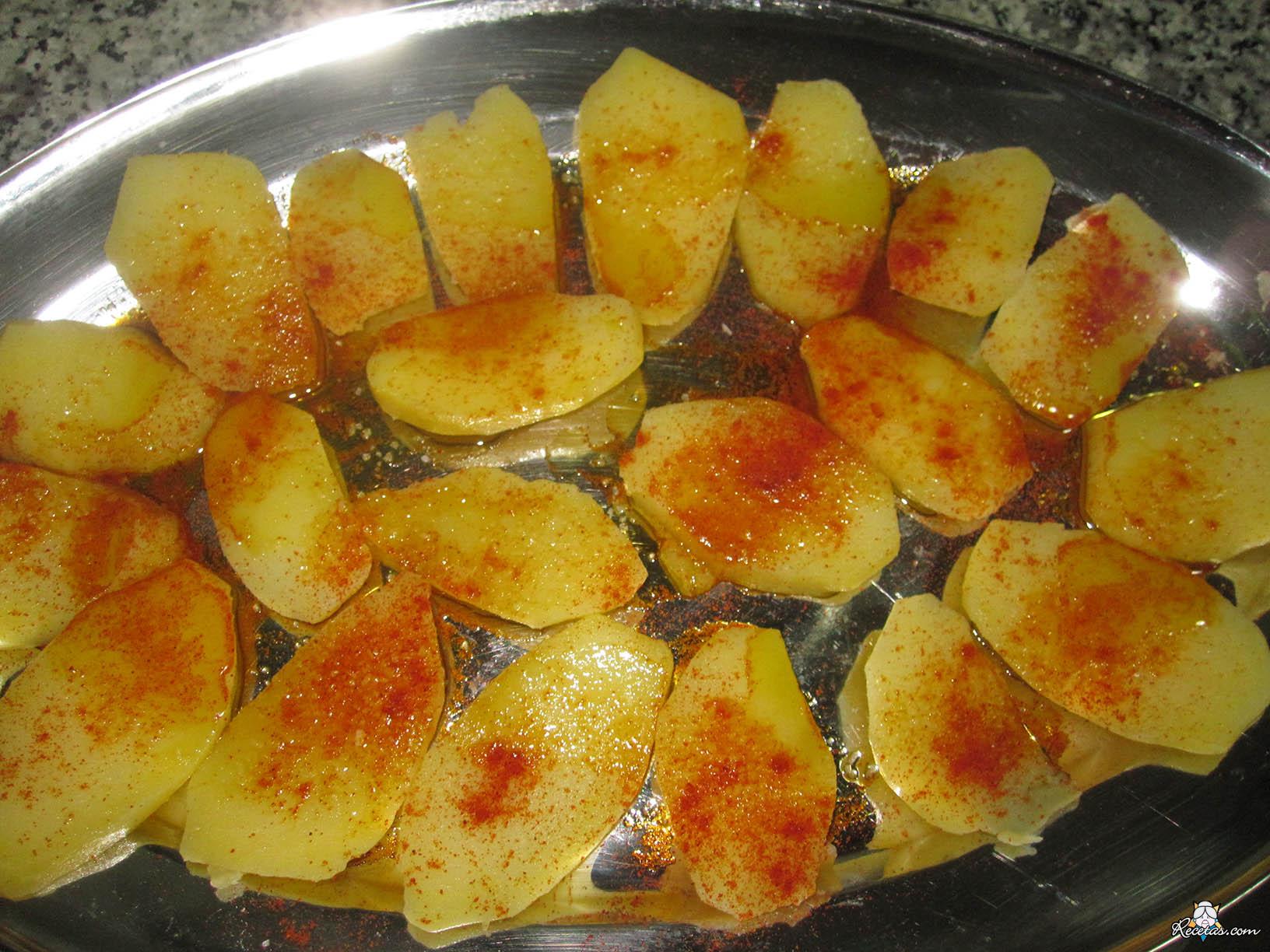 Patatas con pimentón