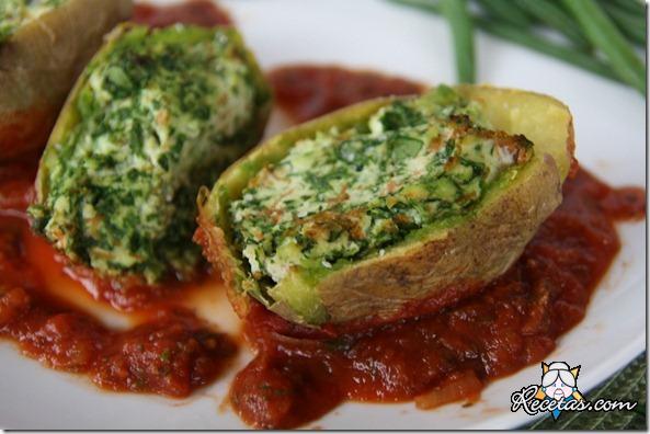 Patatas rellenas con acelga