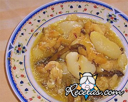 Patatas guisadas con espárragos verdes