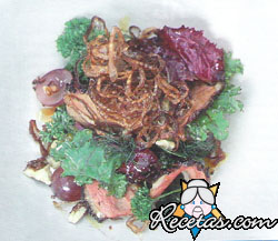 Ensalada de pato con uvas