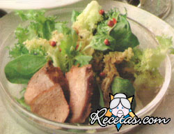 Pechugas sobre verdor