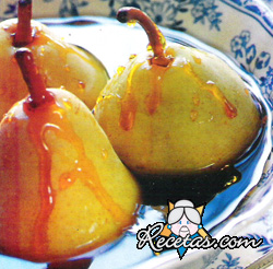 Peras perfumadas al té