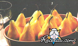 Peras con salsa caramelo