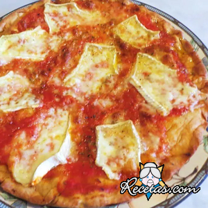 Pizza semi-integral con queso brie