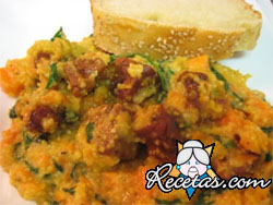 Polenta con col y chorizos