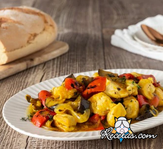 Pollo al azafrán con verduras grlladas