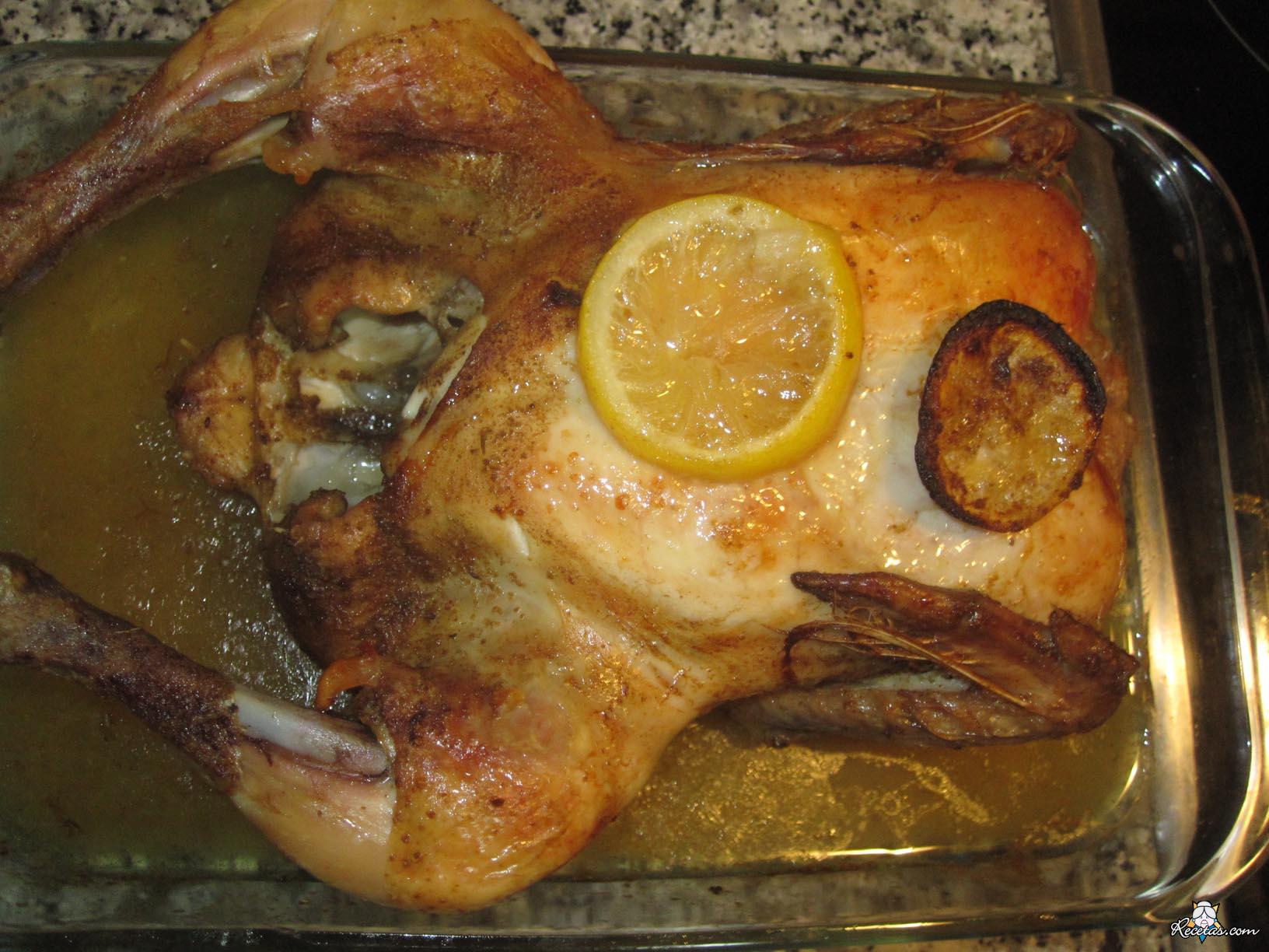 Pollo asado con limón