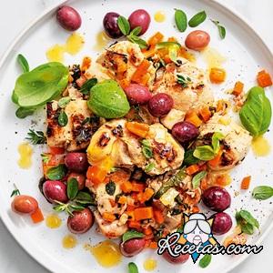 Pollo con aceitunas y hierbas