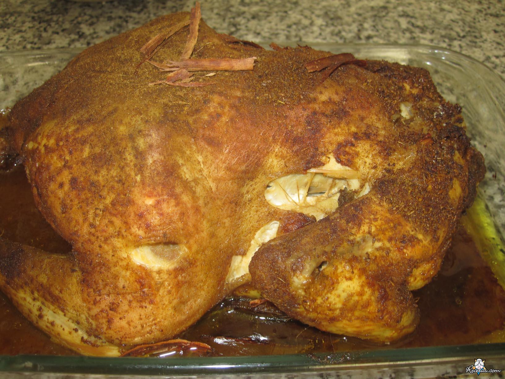 Pollo con canela al horno