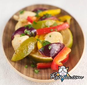 Pollo con pimientos y lima