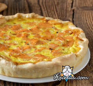 Quiche de salmón y puerros
