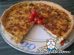 Tarta de mozzarella, tomate y albahaca