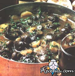 Riñones al vino tinto