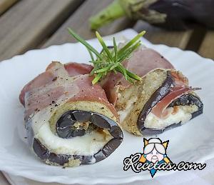 Rollitos de berenjena y calabacín con jamón crudo y mozzarella