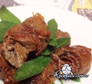 Rollitos de ternera con jamón cocido y salvia