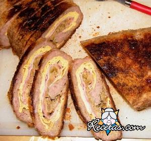 Rollo de carne relleno