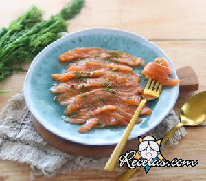 Salmón marinado o gravlax