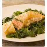 Salmón con croûte de semillas y arroz