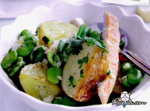 Salteado de patatas con pavo y habas