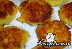 Samakai wa kusonga (Croquetas de pescado)