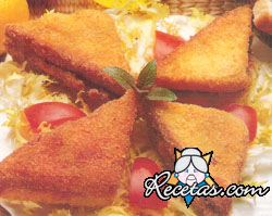 Sándwiches calientes rebozados