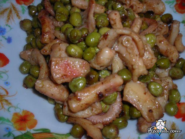 Sepia con guisantes