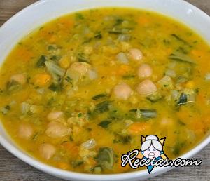 Sopa de calabaza, garbanzos y remolacha